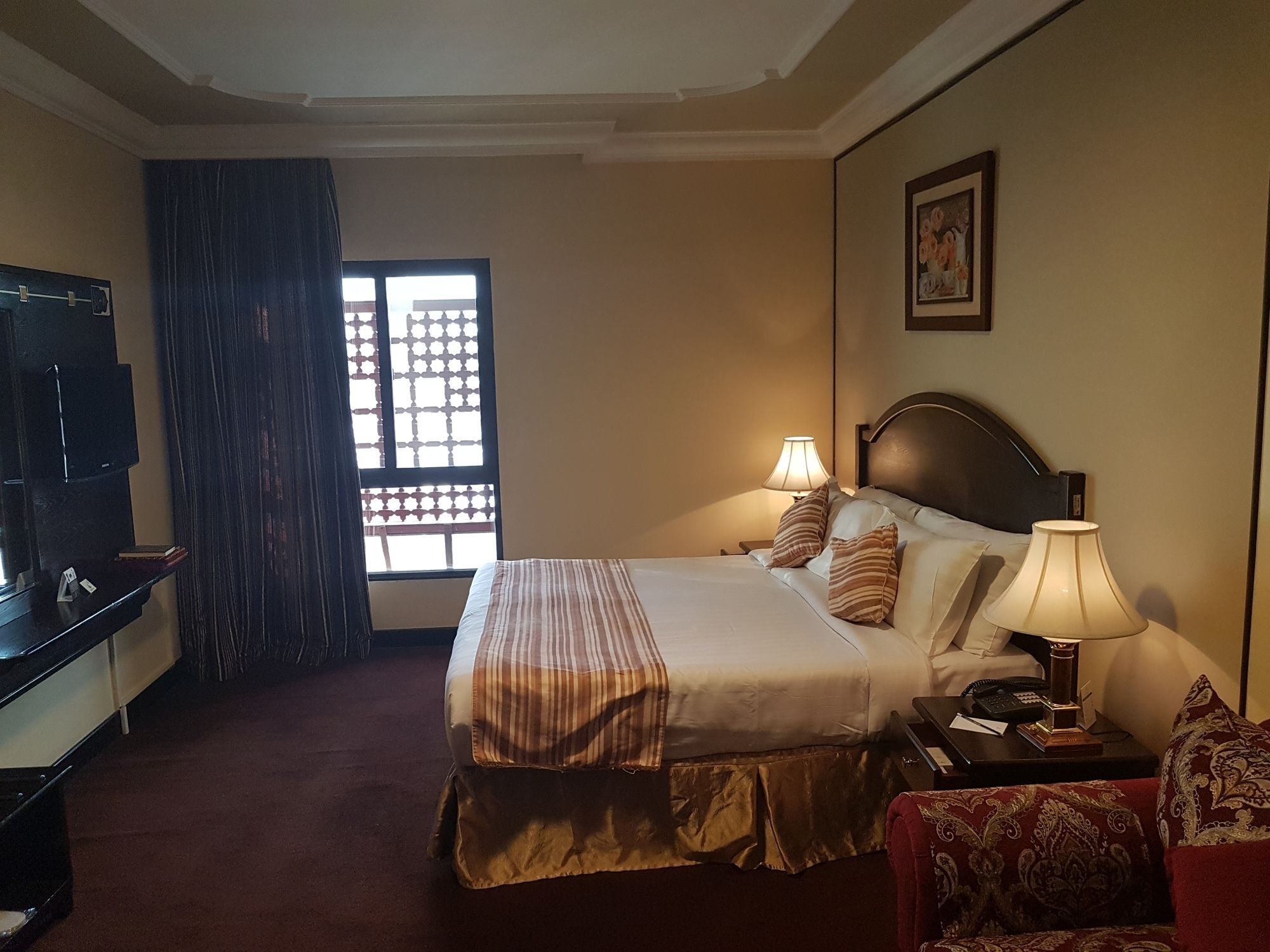 Taiba Suites Madinah Medyna Zewnętrze zdjęcie A room at the hotel