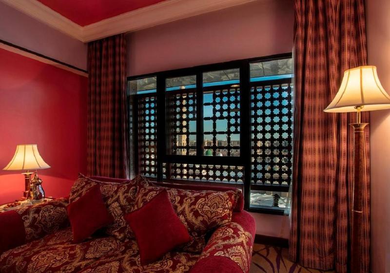 Taiba Suites Madinah Medyna Zewnętrze zdjęcie A room at the hotel